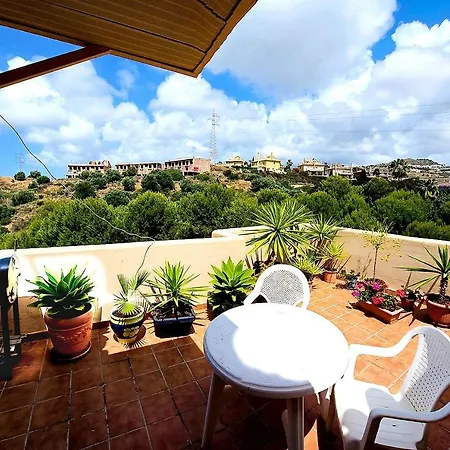 Apartment Cozy With Sea View
